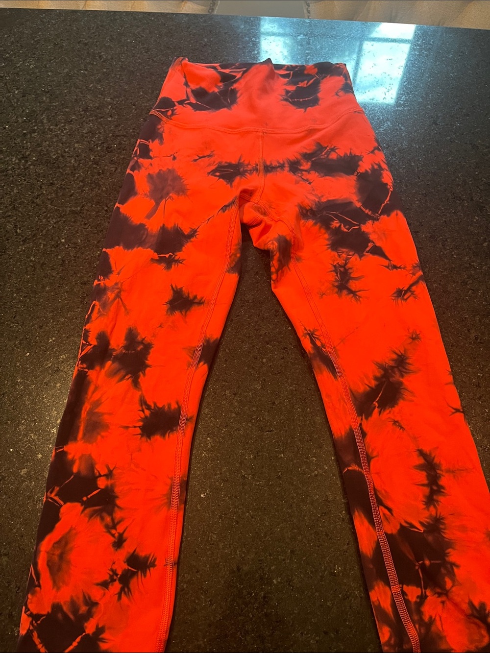 lululemon athletica  cropped Tie-Dye High-Rise Leggings - Red & Black